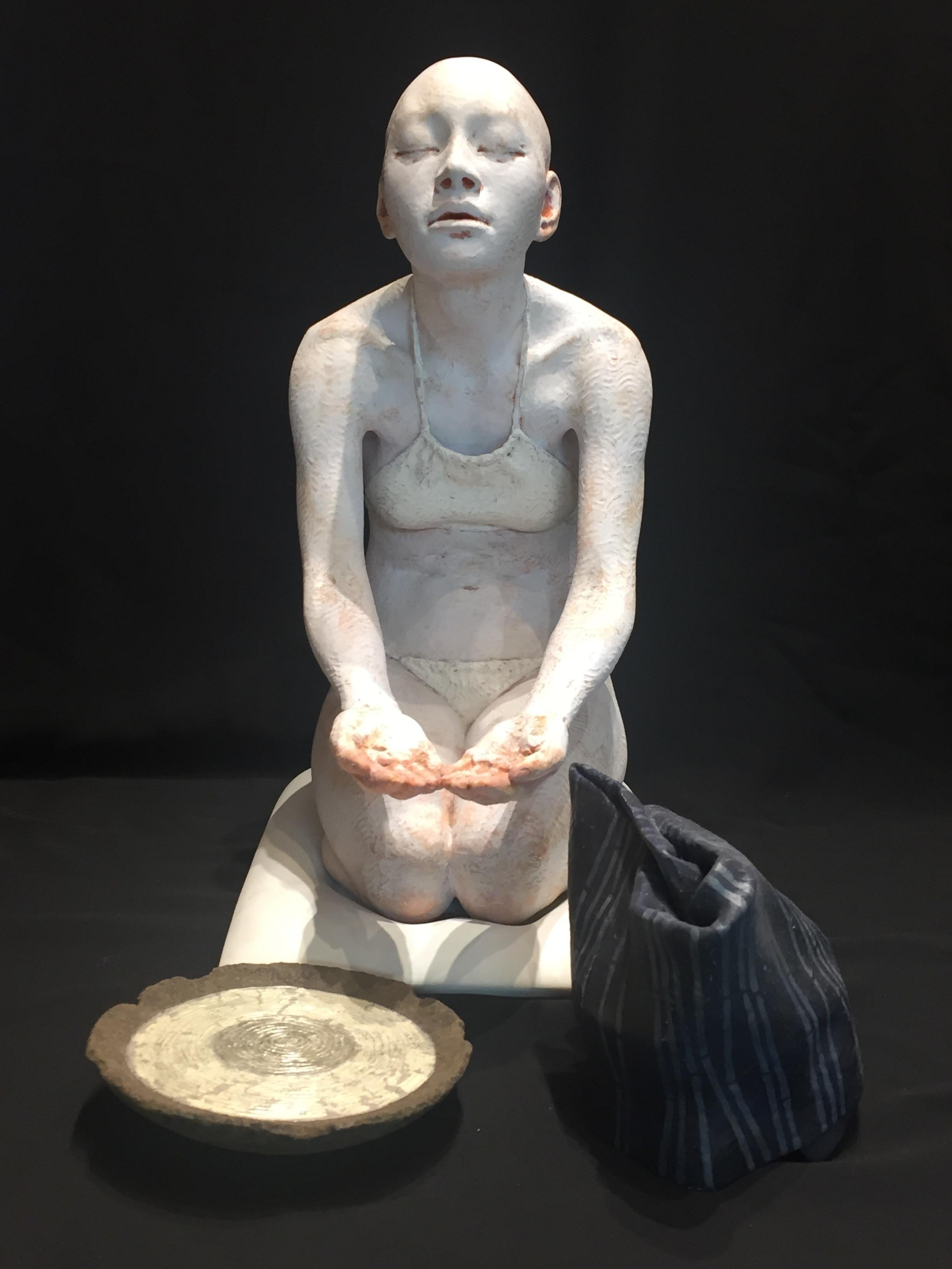 Américain Chie Shimizu, Femme avec une offre, Sculpture détachable, Ltd. Edition 2/5, 2009