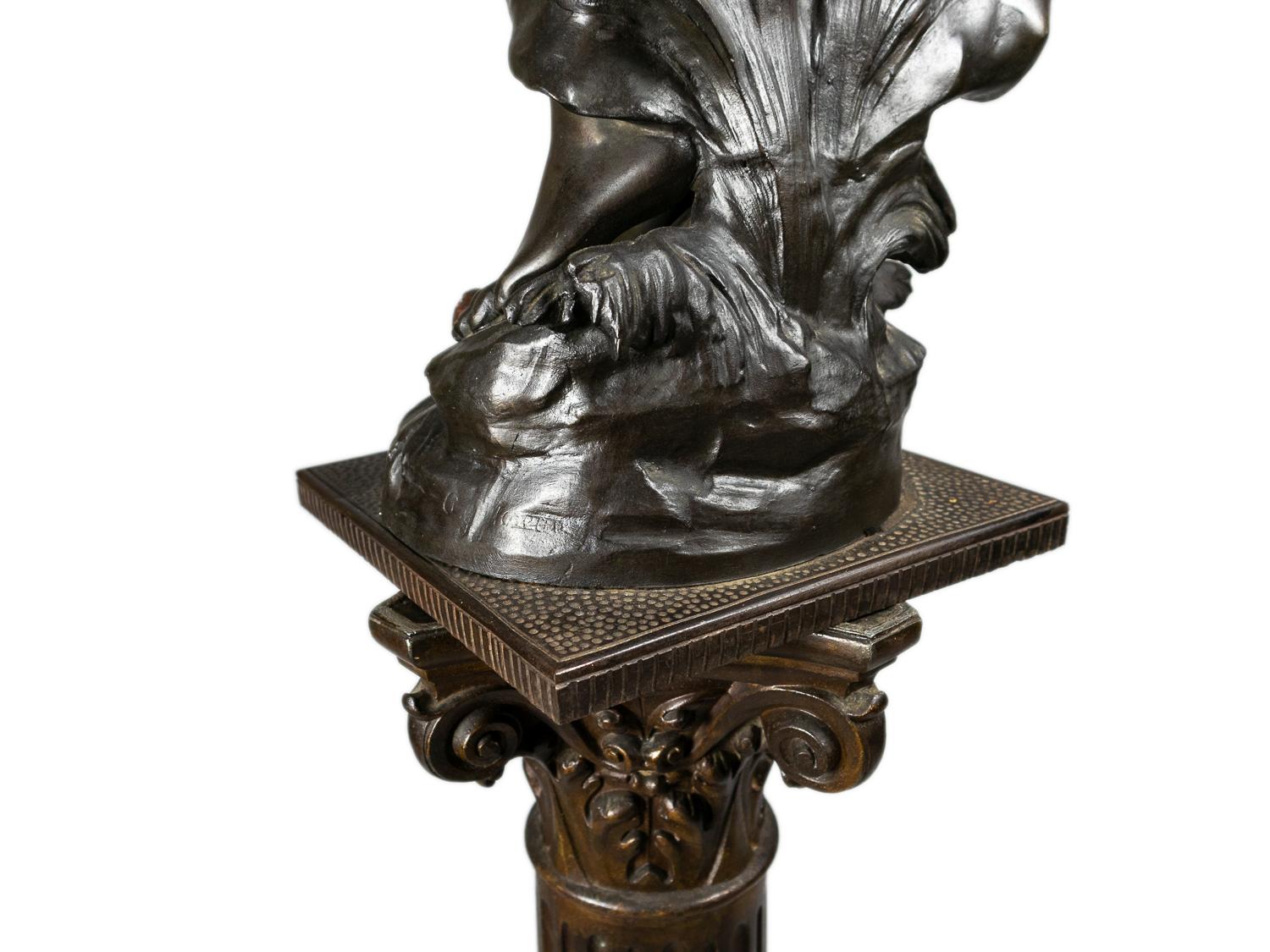 Woman with Roses Sculpture by Auguste Moreau, 19th Century In Good Condition For Sale In Lisbon, PT