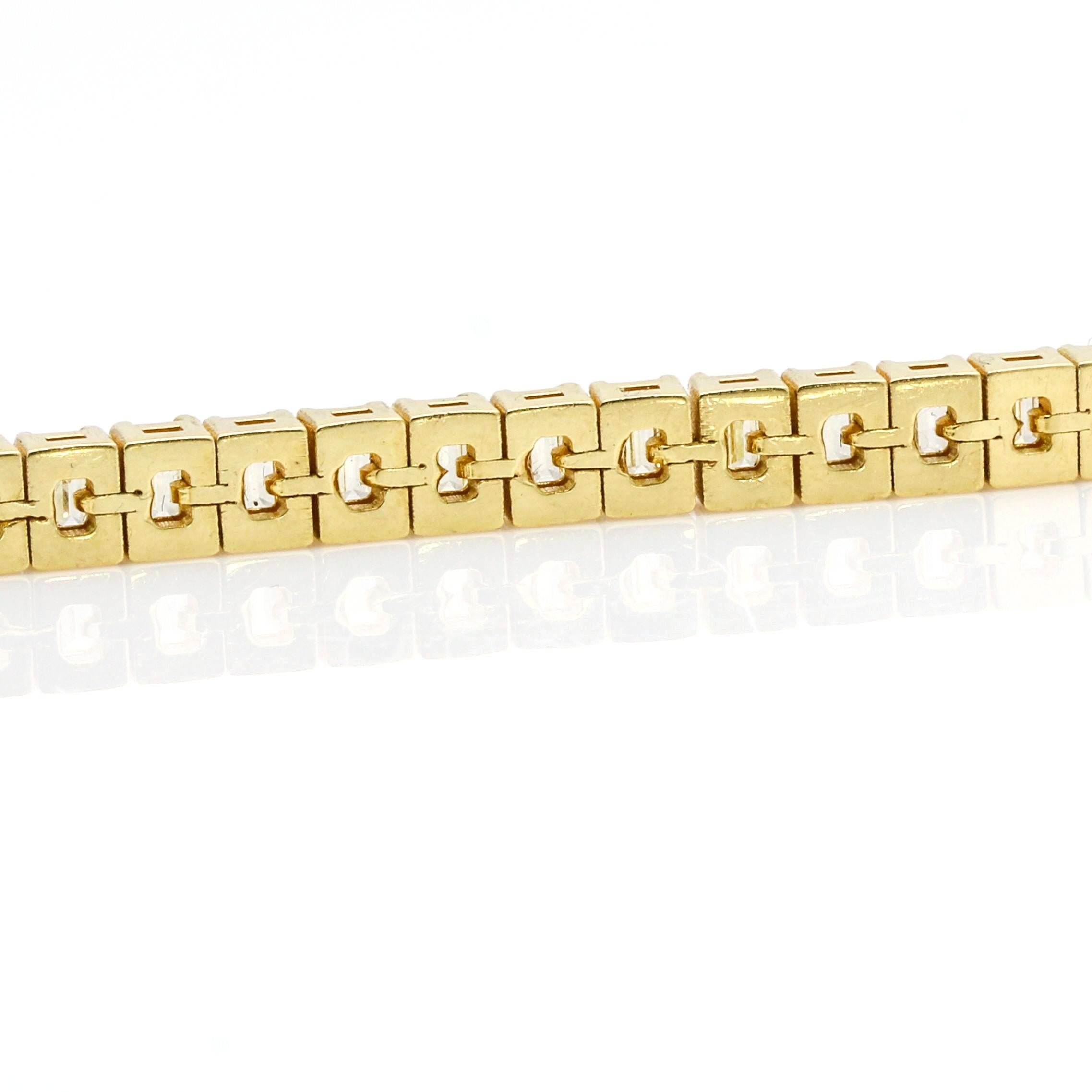 Damen-Tennisarmband aus 14 Karat Gelbgold mit Diamanten im Smaragdschliff, 8,97 Karat für Damen oder Herren im Angebot