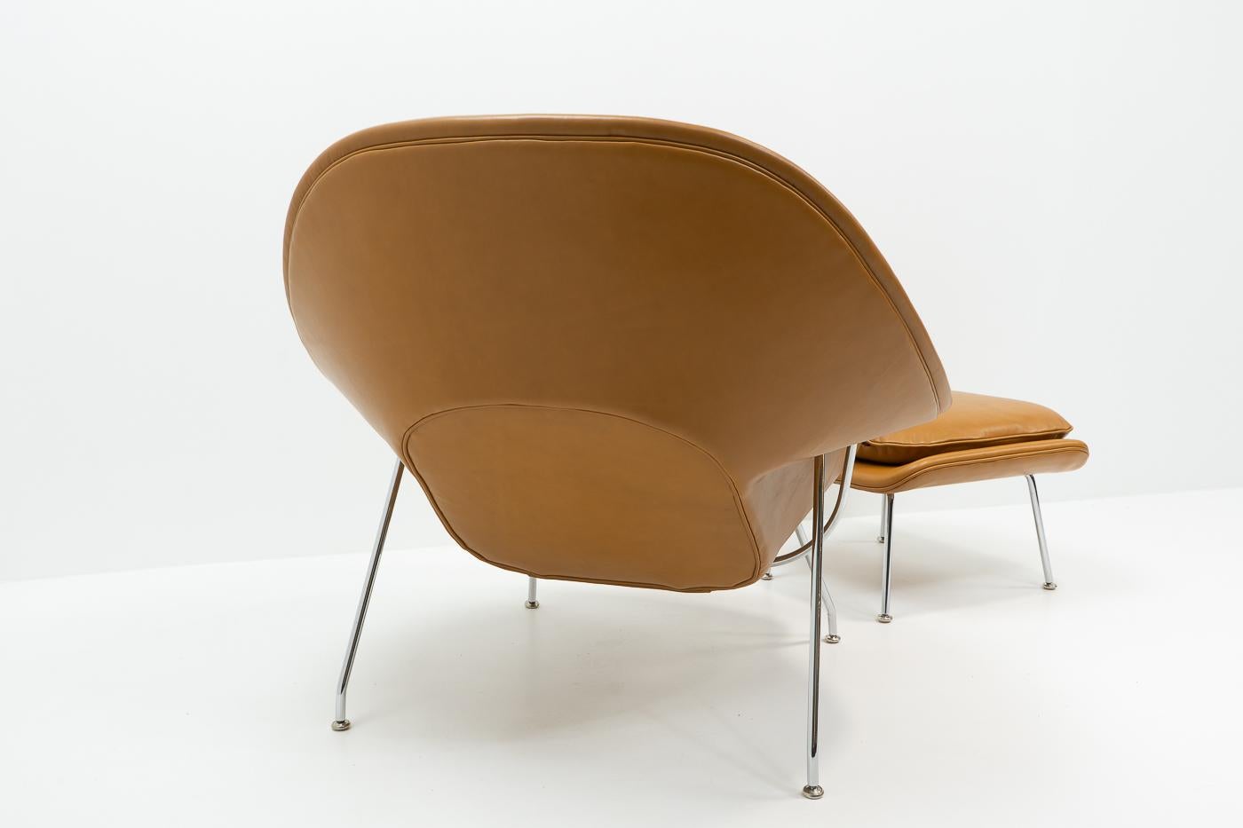 Womb Chair and Ottoman by Eero Saarinen for Knoll, 2000s For Sale 2