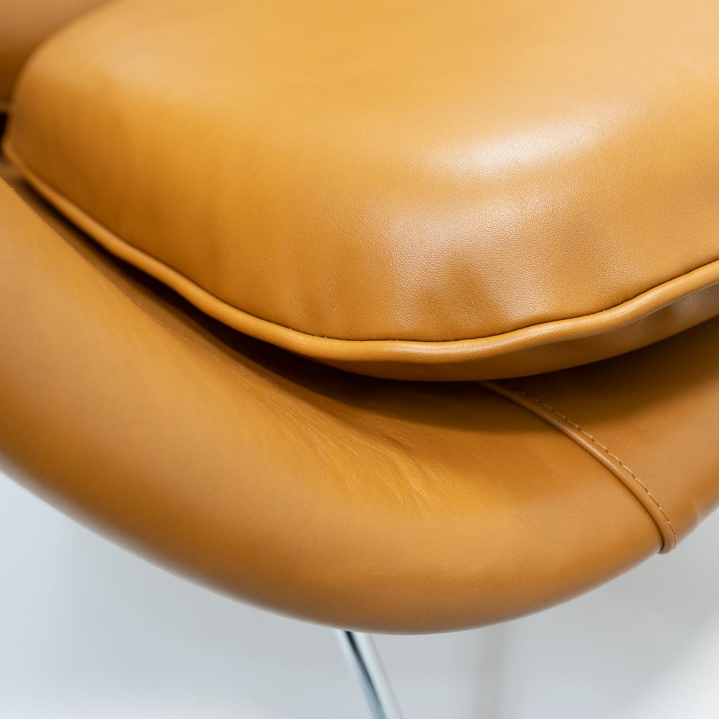Womb Chair and Ottoman by Eero Saarinen for Knoll, 2000s For Sale 3