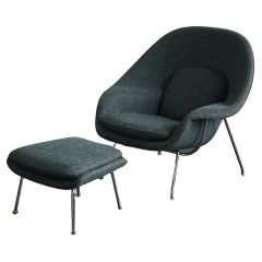 Womb Chair and Ottoman medium version by Eero Saarinen for Knoll, 2000's mint