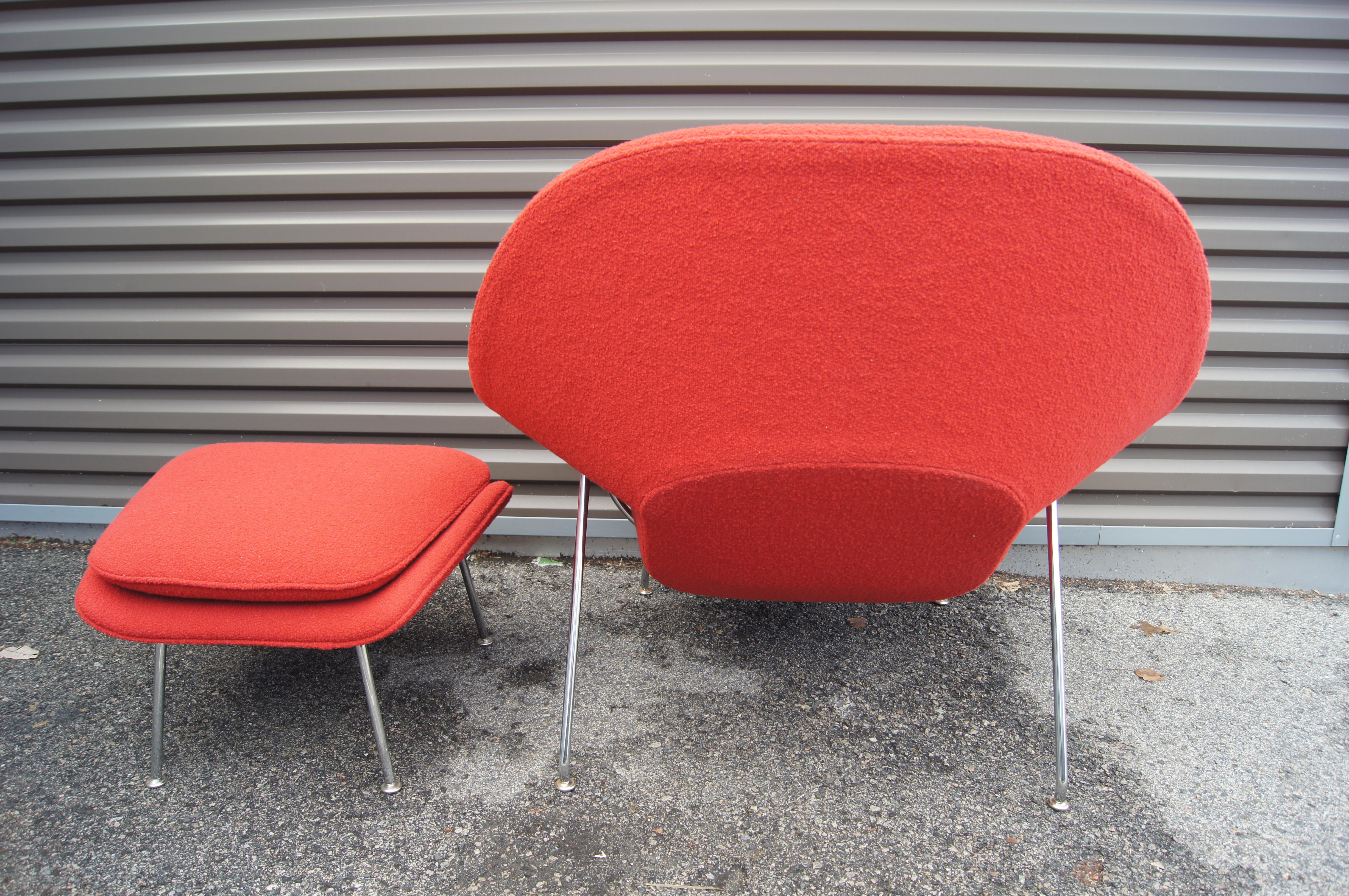 Womb Chair and Ottoman by Eero Saarinen for Knoll In Good Condition For Sale In Dorchester, MA