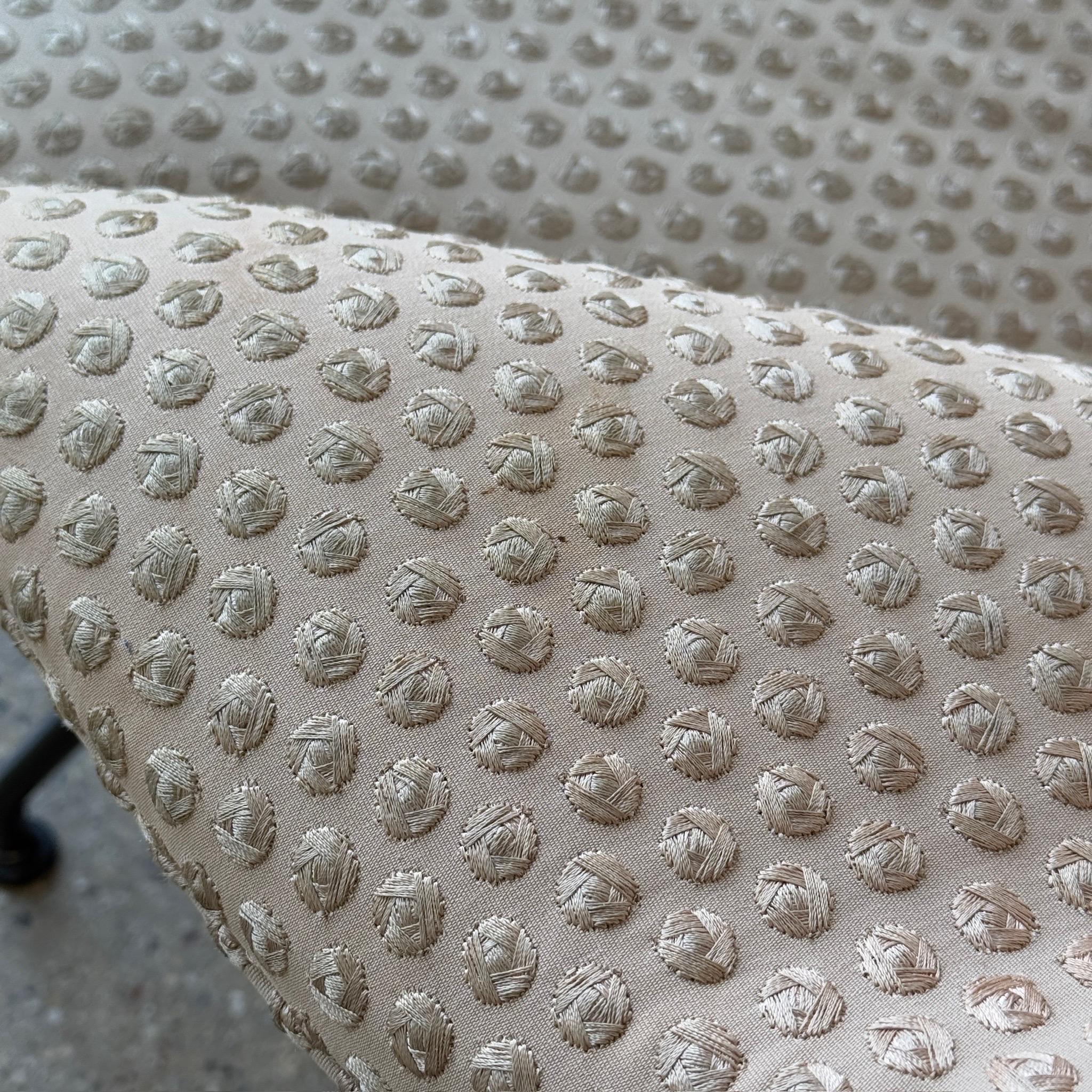 Womb Chair by Eero Saarinen for Knoll In Good Condition For Sale In Chicago, IL