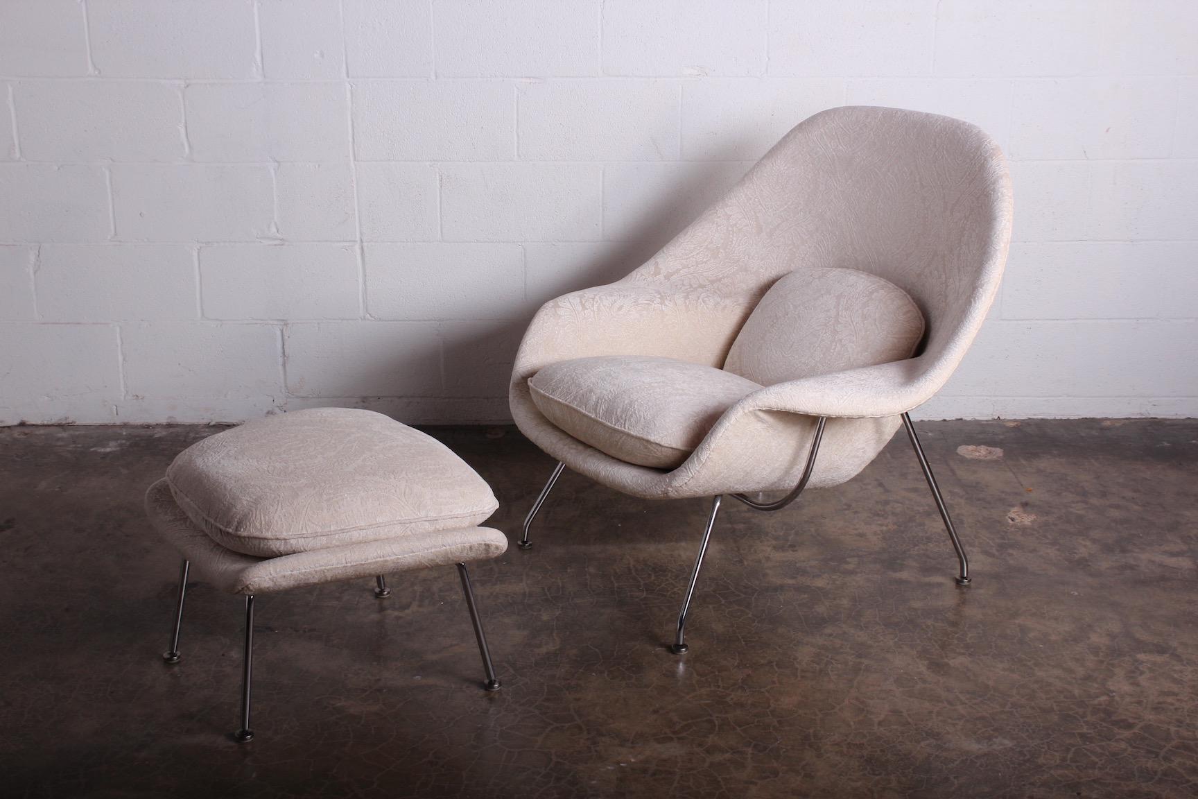 Chaise et pouf Womb d'Eero Saarinen pour Knoll  Bon état - En vente à Dallas, TX