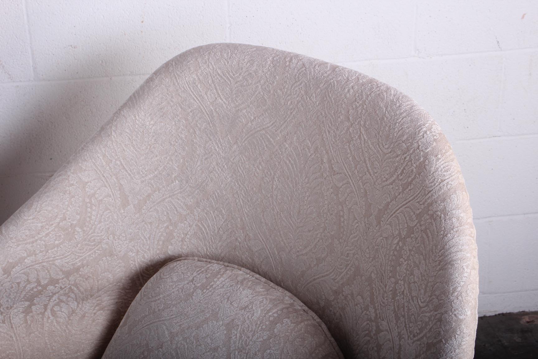 Milieu du XXe siècle Chaise et pouf Womb d'Eero Saarinen pour Knoll  en vente