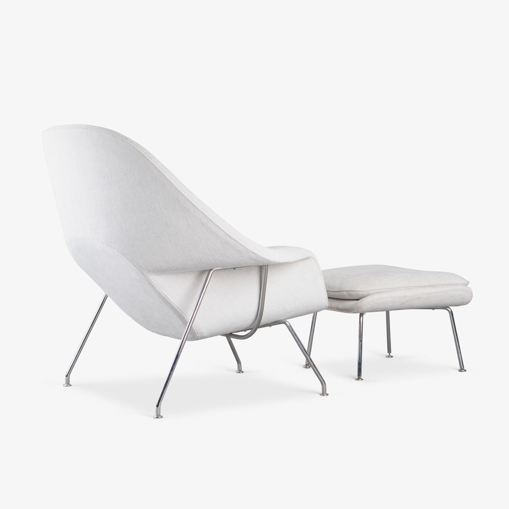 Mid-Century moderno Sedia e ottomana Womb in ciniglia grigio performance di Eero Saarinen per Knoll in vendita