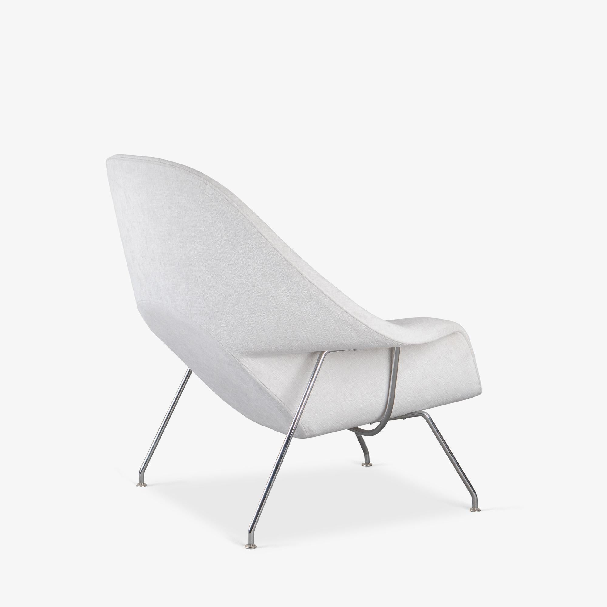 XXI secolo e contemporaneo Sedia e ottomana Womb in ciniglia grigio performance di Eero Saarinen per Knoll in vendita