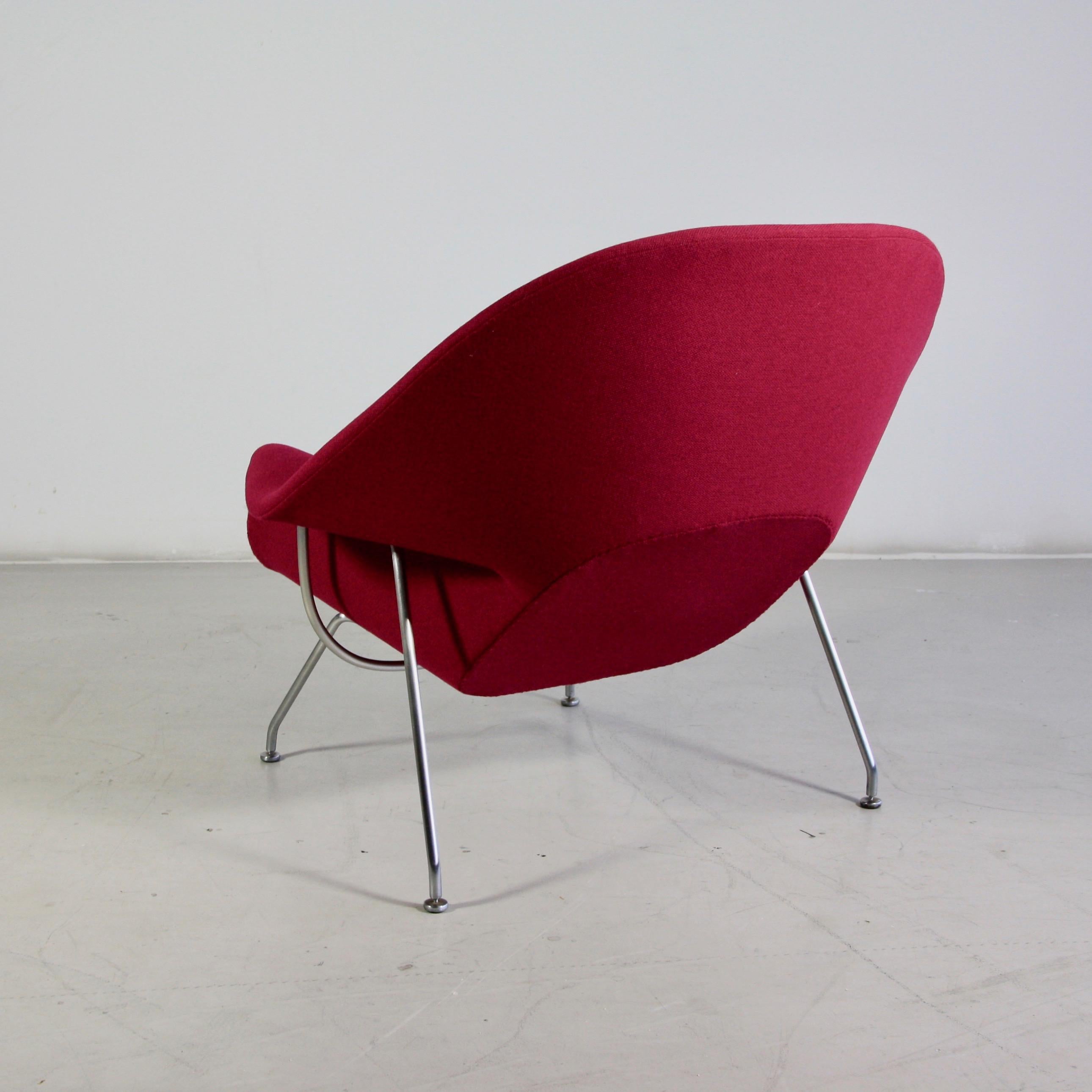 Mid-Century Modern Womb Chair with Footstool by Eero Saarinen for Knoll, 1959