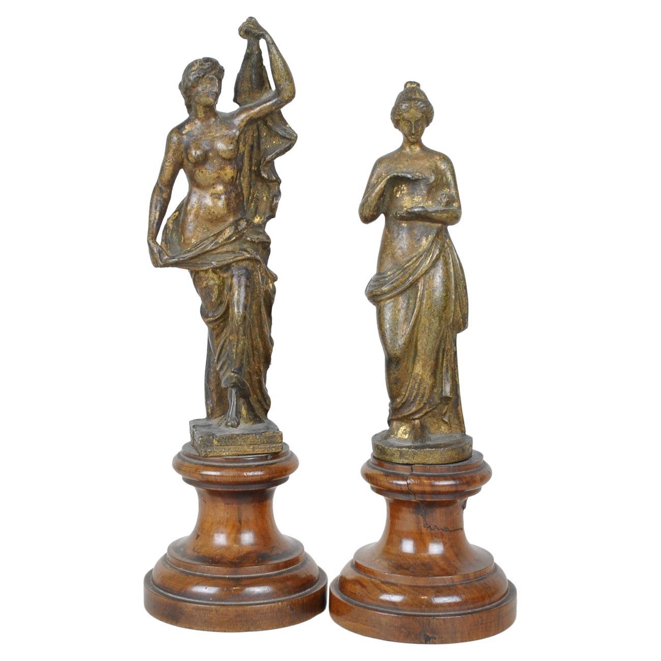 Women In The Antique, Bronzes, XIXth Century For Sale