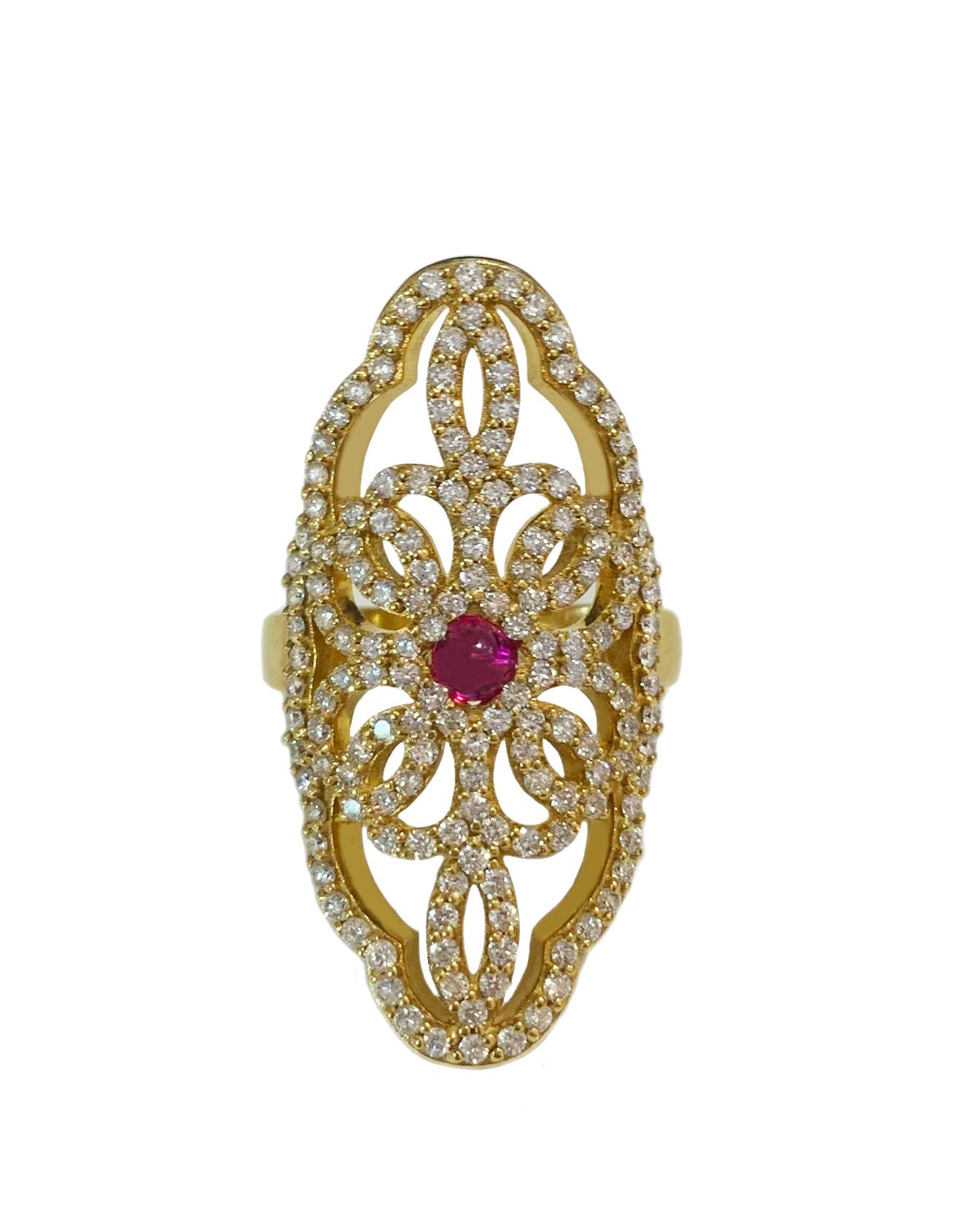 Women Wonderful Yellow Gold Ring with Ruby& Diamond In New Condition For Sale In New York, NY