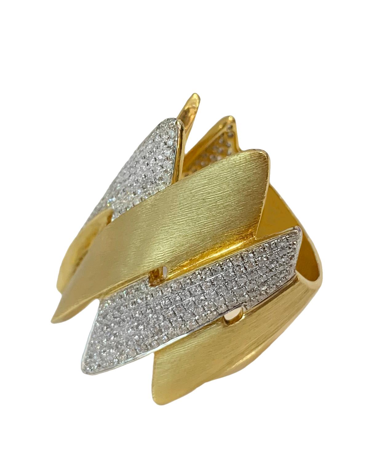 Women's Women Yellow Gold With Diamonds Ring For Sale