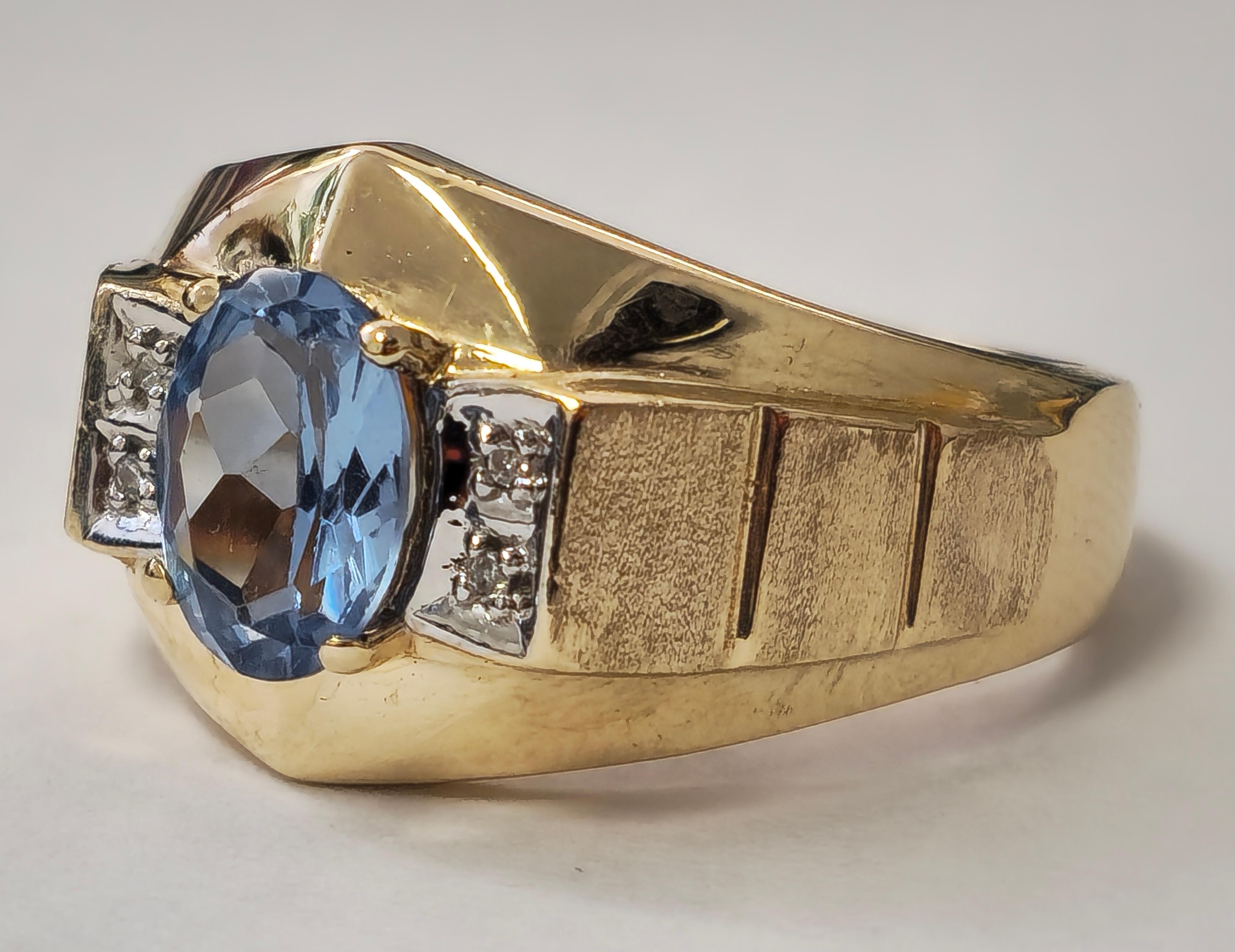 Women's Womens 2.10 Carat Aquamarine & Diamond Ring For Her For Sale