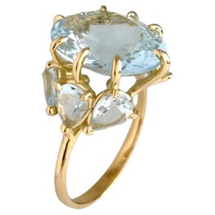 Women
s 4.81 Carat Oval Aquamarine Cocktail Ring - 18k Yellow Gold