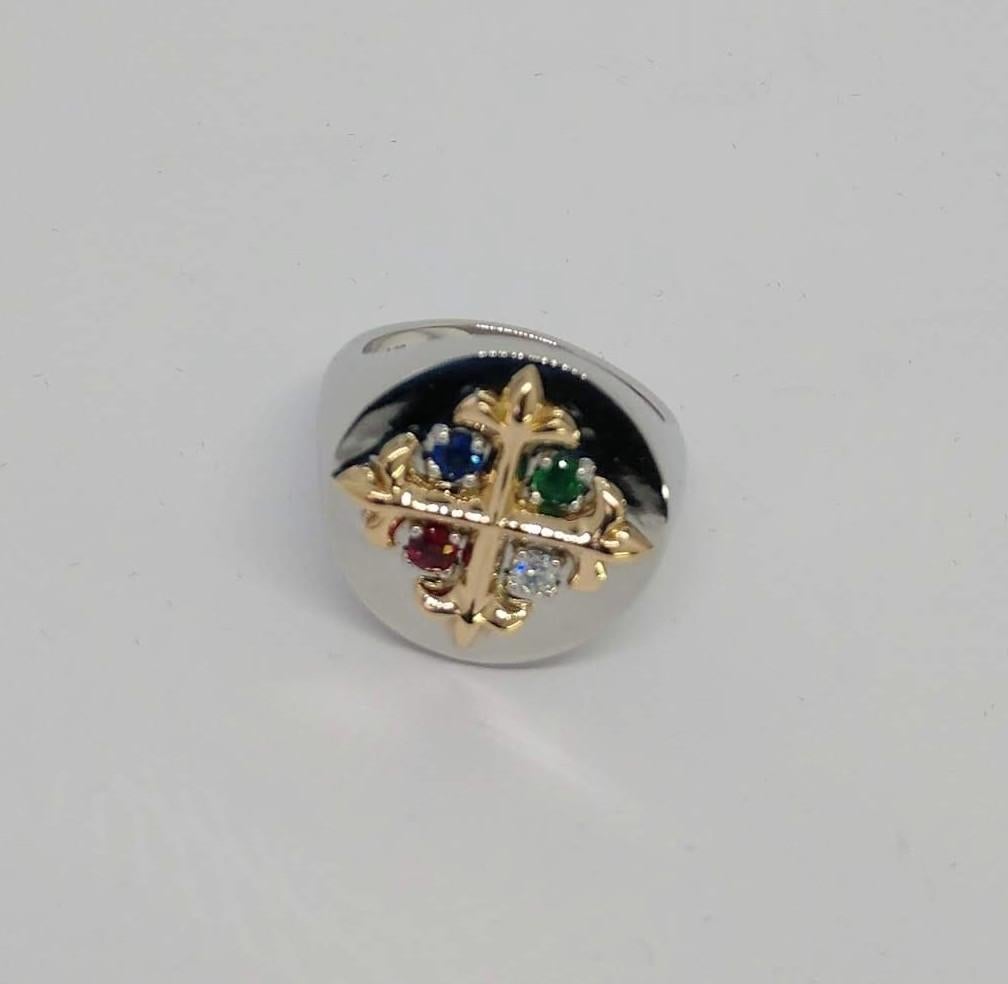 For Sale:  Women's 5 1/2  Platinum and 18 Karat Yellow Fleur di Lis Cross Signet Ring 2