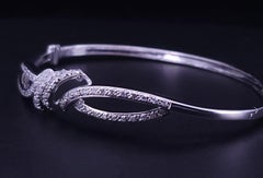 Women's Bracelet with Diamonds in 14K White Gold Size M