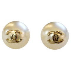 Boucles d'oreilles en perles Chanel pour femme