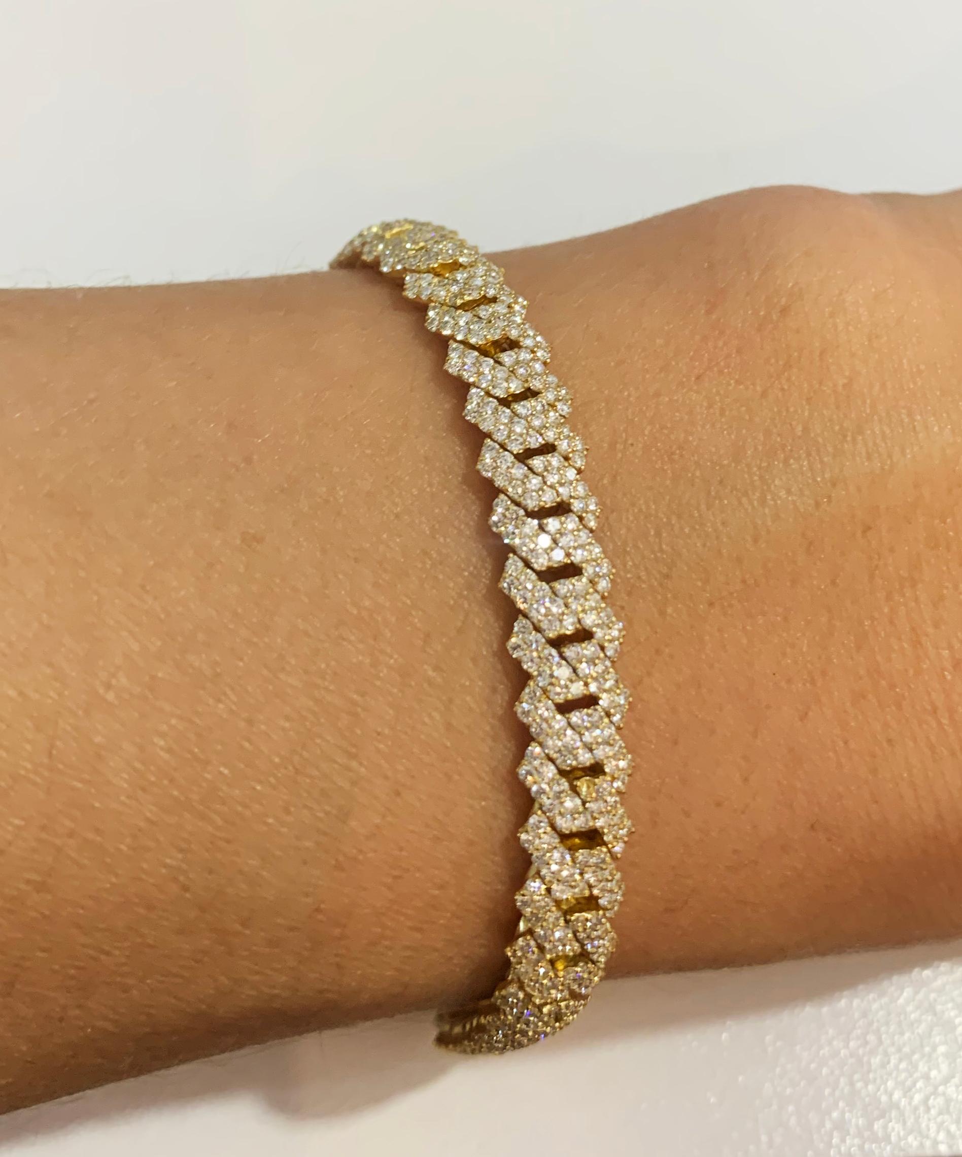 Bracelet à maillons cubains pour femme en or jaune 10 carats Unisexe en vente