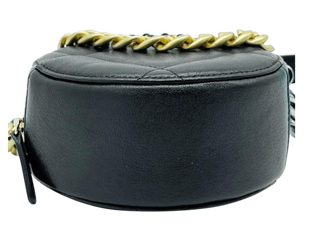 chanel 19 round clutch with chain