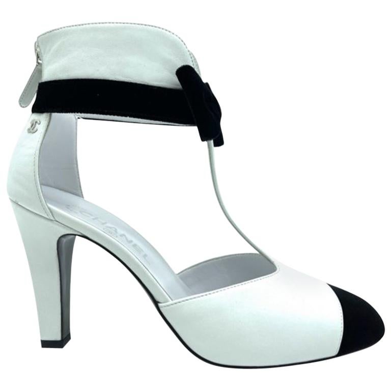 Heel Black, White leather For Sale at 1stDibs