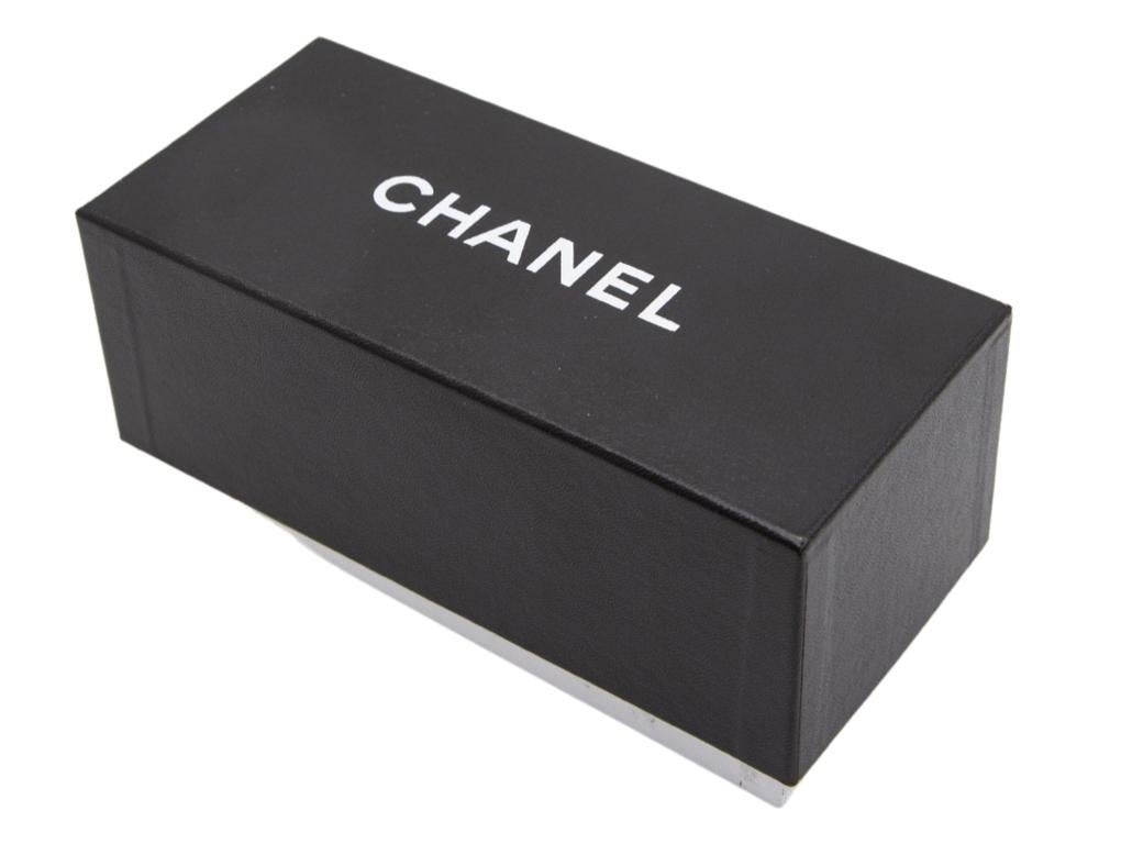 Lunettes de soleil papillon Chanel WOMENS DESIGNER en vente 2