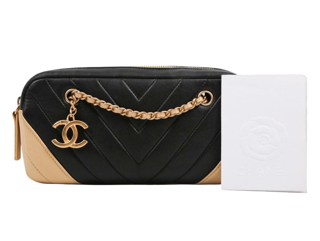 Just stunning.! This Chanel mini cross-body bag in chevron pattern is timeless and classic which can be worn as a cross-body or a shoulder bag. This bag is preloved and in excellent condition. The gold hardware next to the black colour is just