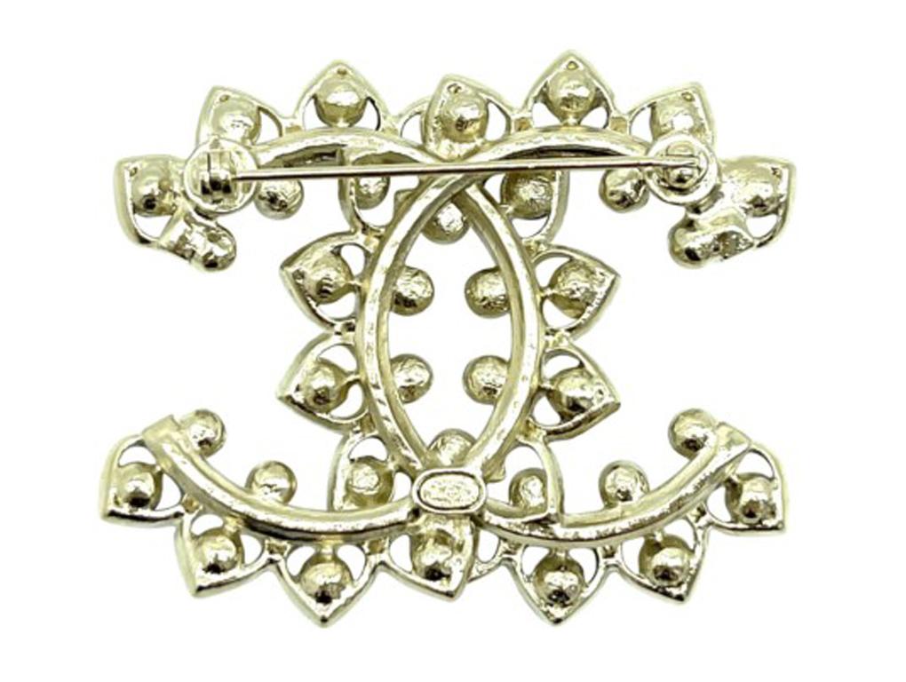 Womens Designer CHANEL CC Brooch In New Condition In London, GB