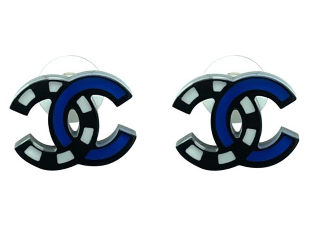 Womens Designer Chanel CC Earrings In New Condition For Sale In London, GB