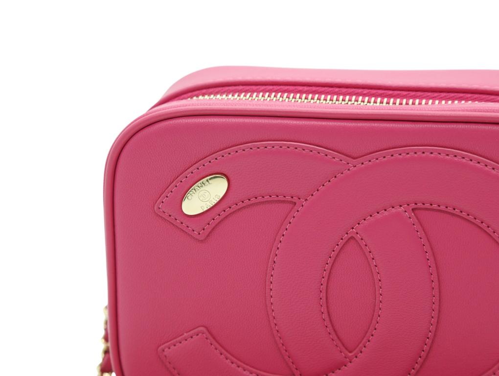 crossbody pink chanel bag