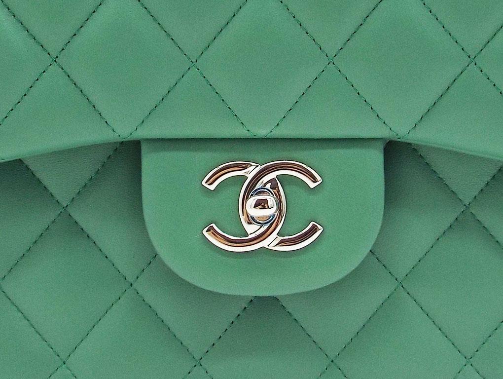 WOMENS DESIGNER Chanel Classic Jumbo Double Flap For Sale 7