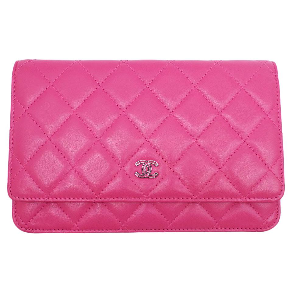WOMENS DESIGNER Chanel Classic Wallet on Chain For Sale