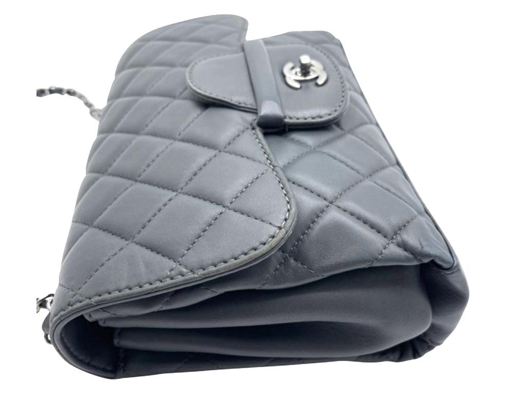 WOMENS DESIGNER Chanel Flap Bag For Sale 9