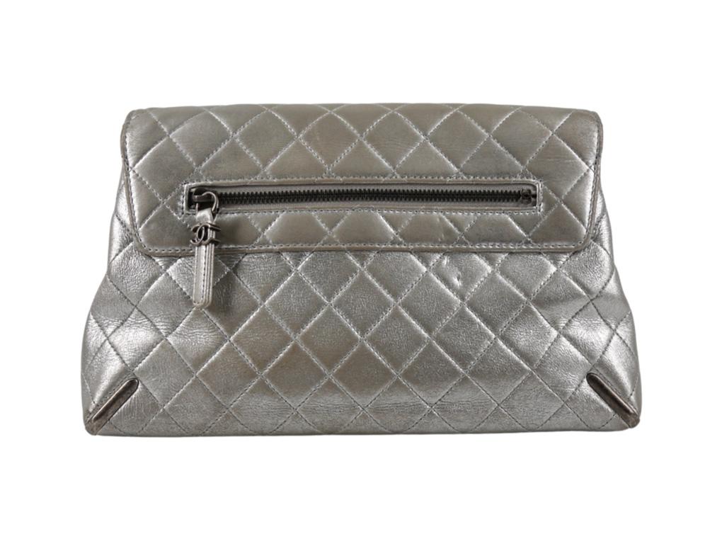 Womens Designer CHANEL FLAP BAG For Sale 3