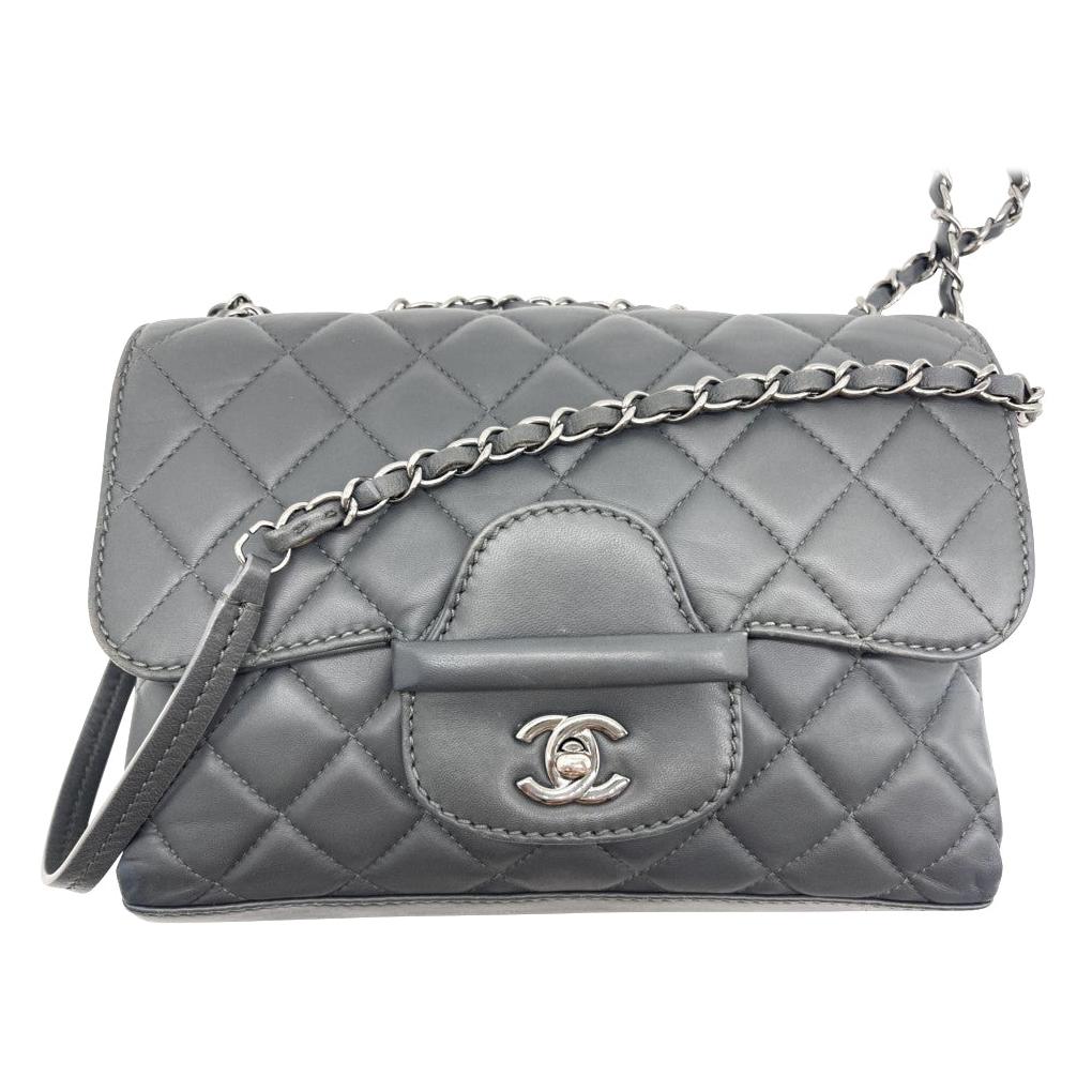 WOMENS DESIGNER Chanel Flap Bag For Sale