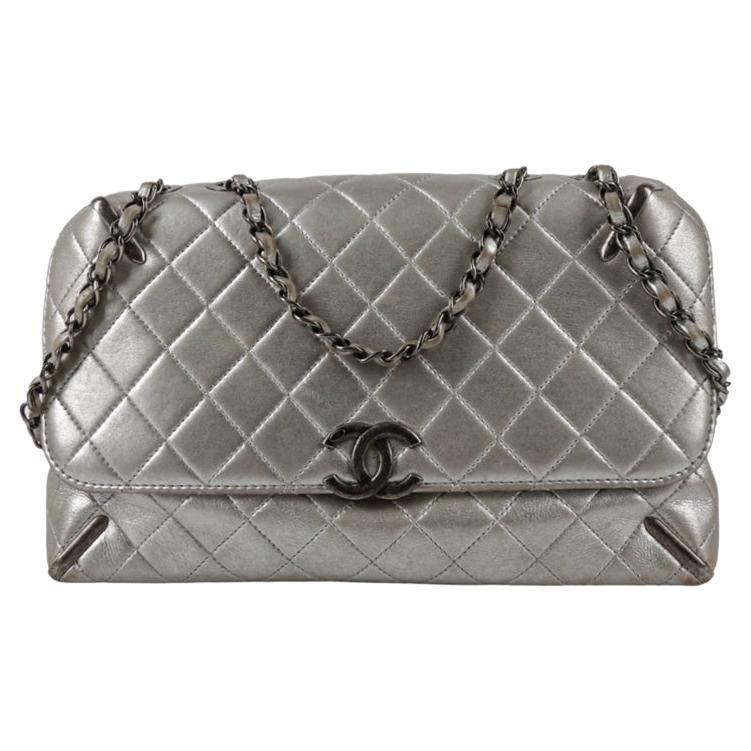 Womens Designer CHANEL FLAP BAG For Sale