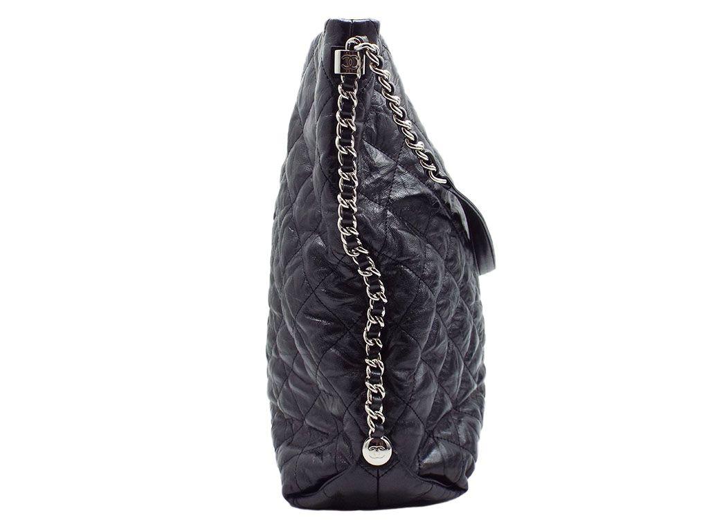 This Chanel large tote bag is in absolutely stunning. So soft and luscious that it will mould to any body shape. The chain detail on the side is exquisite. This bag is preloved in excellent. condition.
BRAND	
Chanel

ACCESSORIES	
Authenticity card,