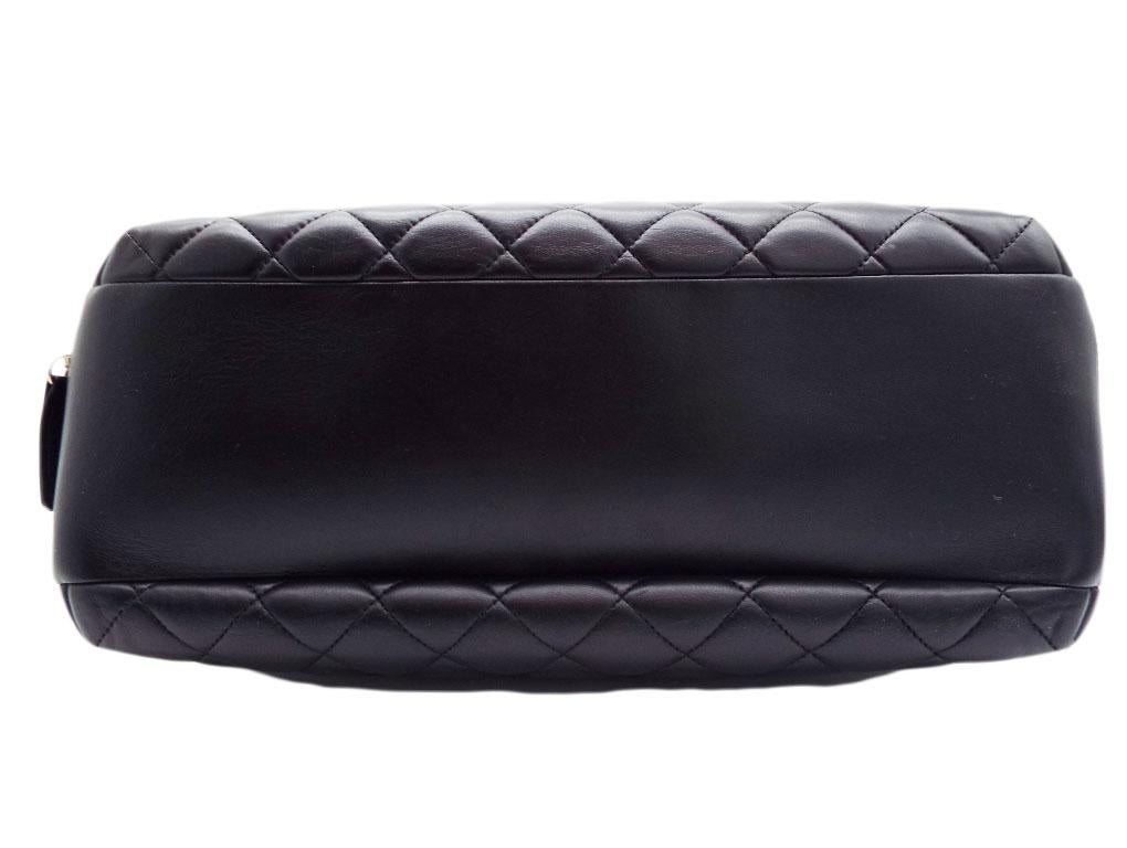 Black WOMENS DESIGNER Chanel Large Trendy Bowling Bag For Sale
