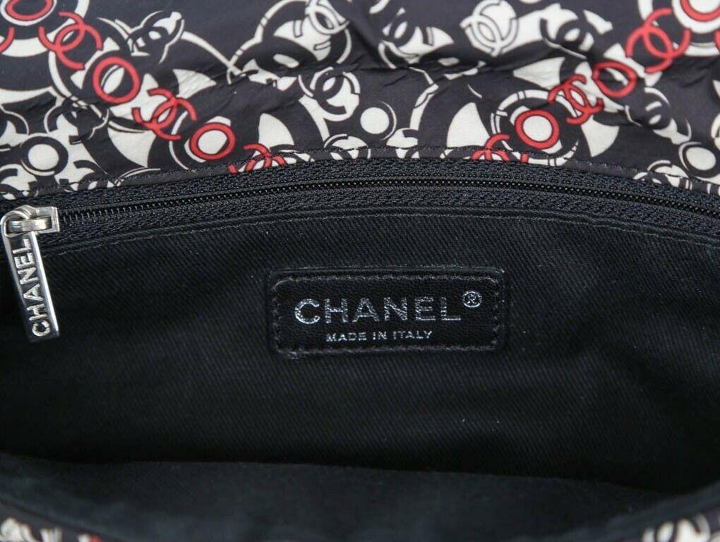 WOMENS DESIGNER Chanel Limited Edition Small Flap Bag For Sale 3