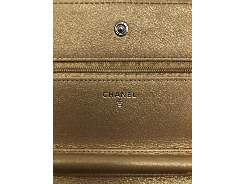 WOMENS DESIGNER Chanel Lucky Charms Casino 2.55 Reissue WOC In Good Condition For Sale In London, GB