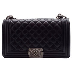 WOMENS DESIGNER Chanel Medium Boy Bag