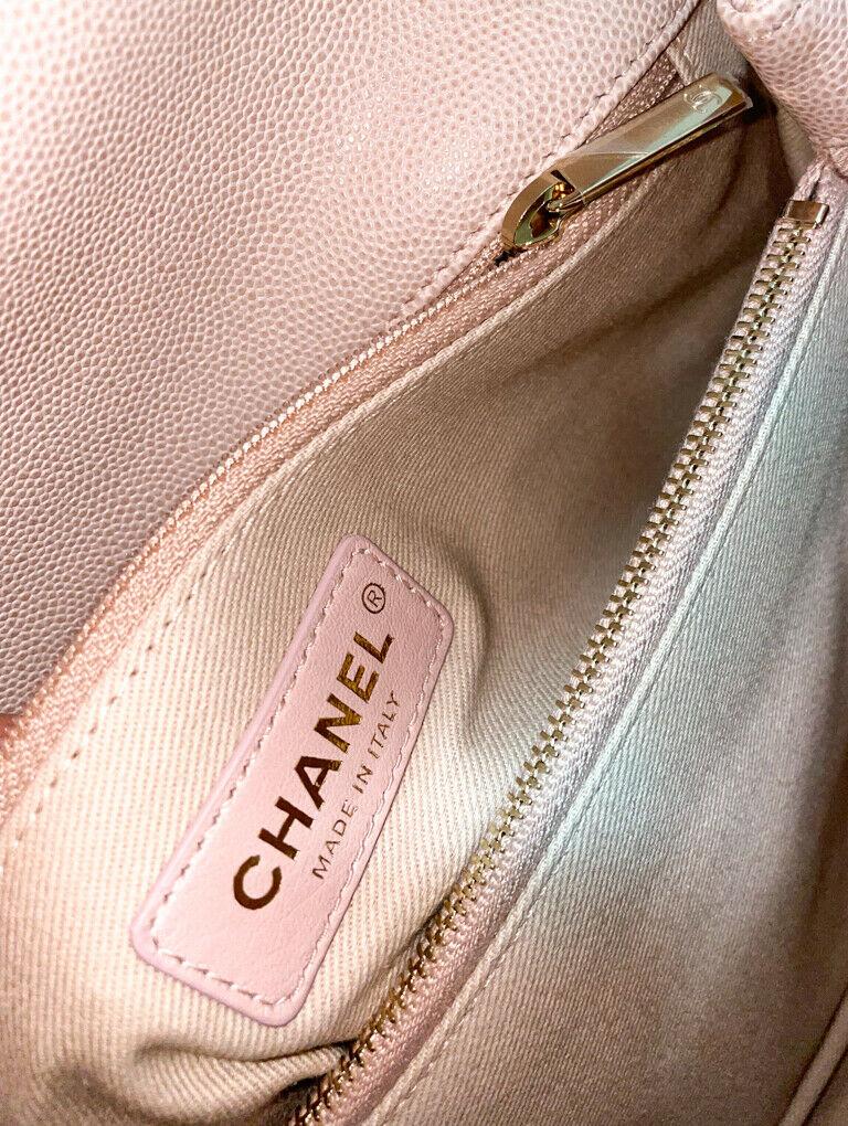 DONNA DESIGNER Borsa Chanel media con patta e manico superiore - Rosa Oro in vendita 1
