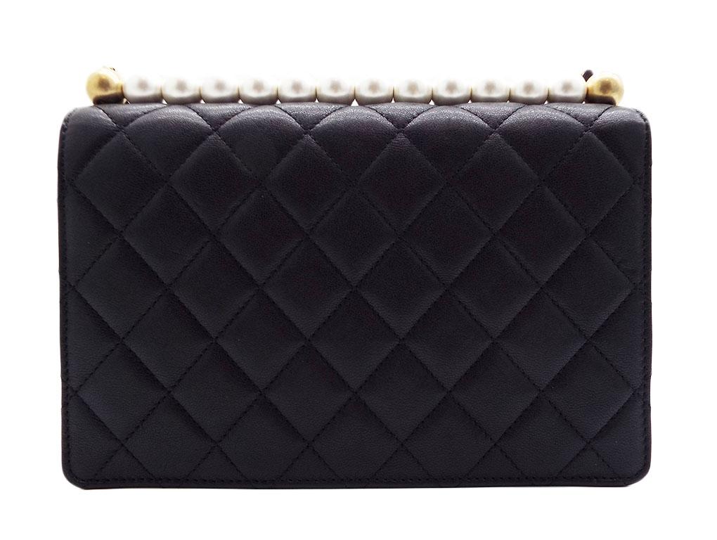 WOMENS DESIGNER Chanel Pearl Flap Bag For Sale 2