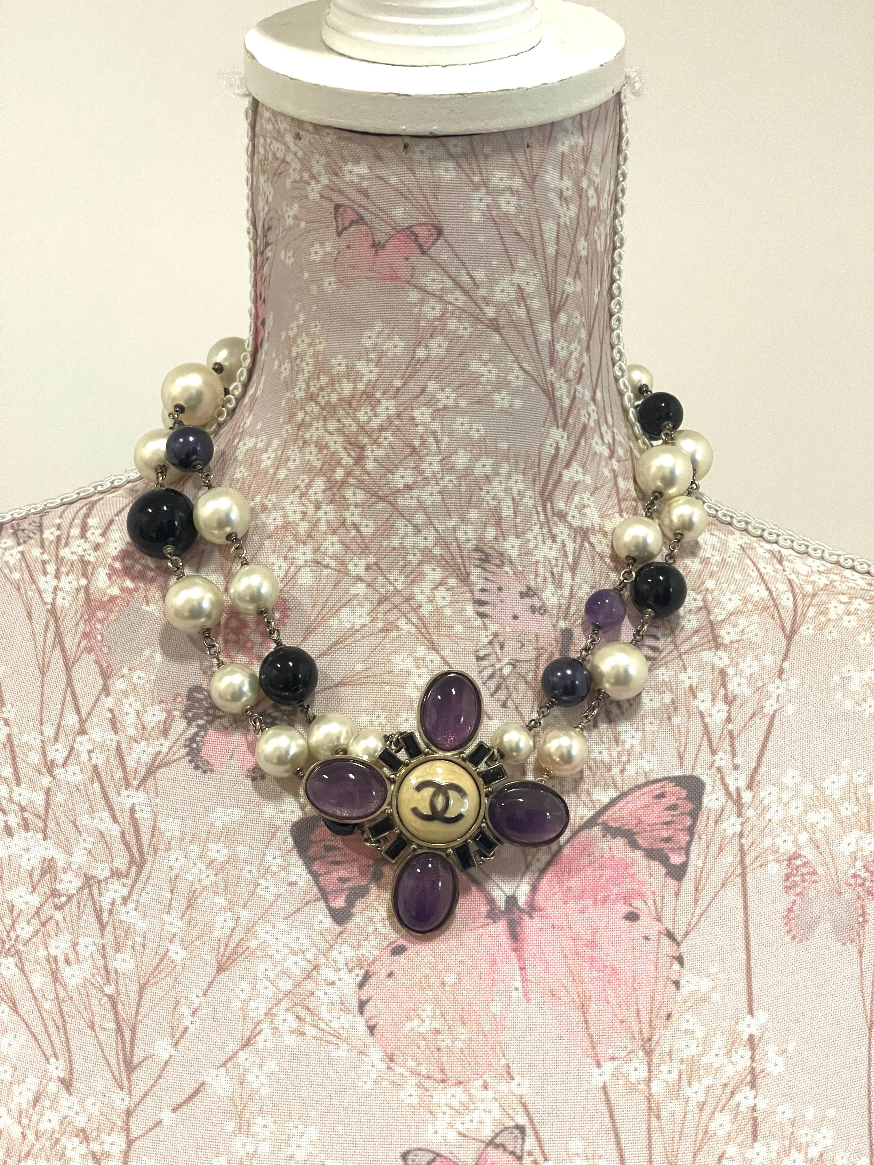 Women's WOMENS DESIGNER Chanel Vintage 06C Gripoix Pearl Chain Belt Necklace Purple Gold For Sale