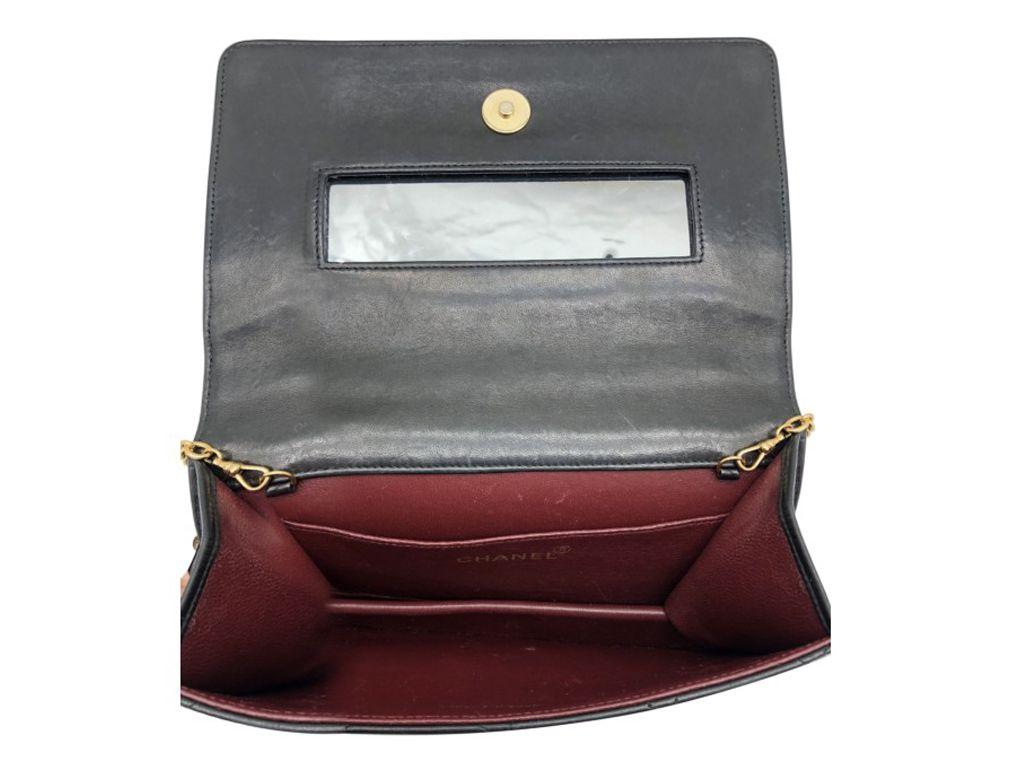 WOMENS DESIGNER Chanel Vintage CC Studs Shoulder Bag For Sale 2