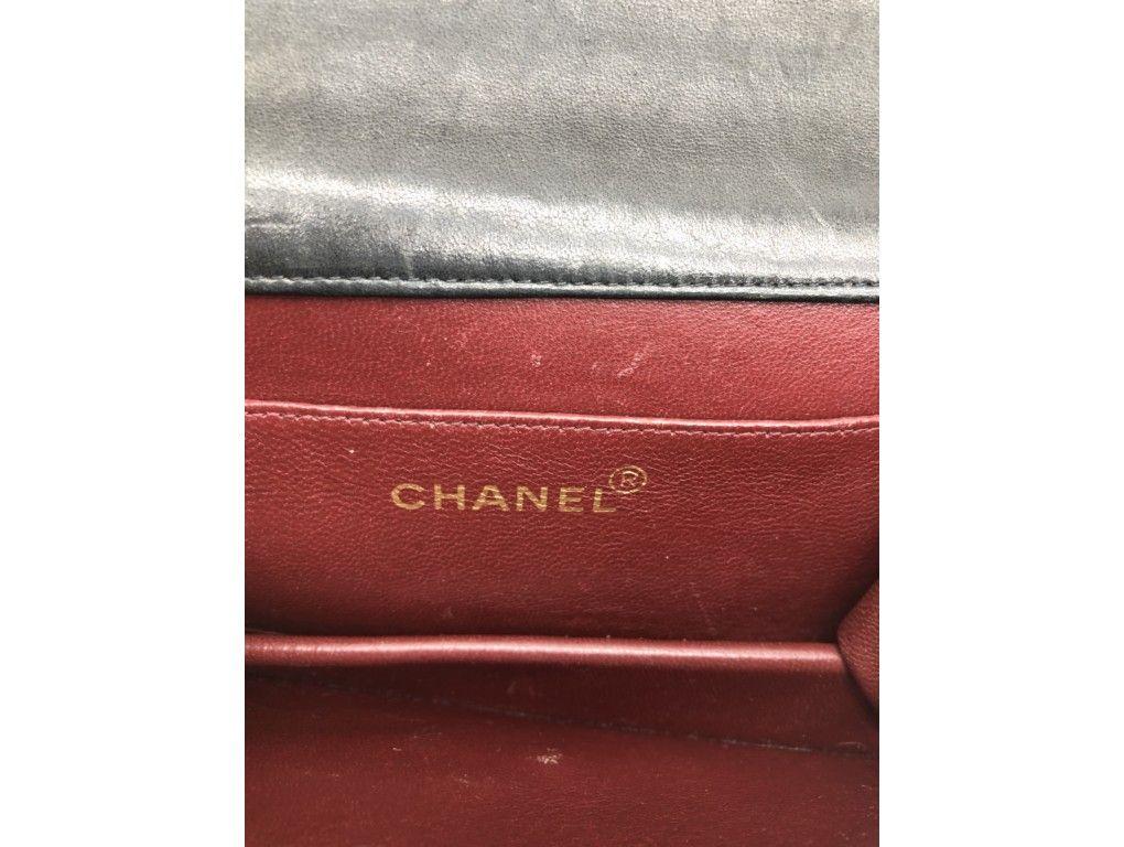 WOMENS DESIGNER Chanel Vintage CC Studs Shoulder Bag For Sale 3