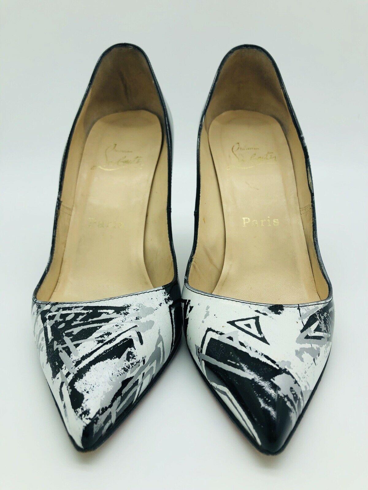 Womens Designer Christian Louboutin Patent Heeled Pumps Black/White - 37.5 In Good Condition For Sale In London, GB