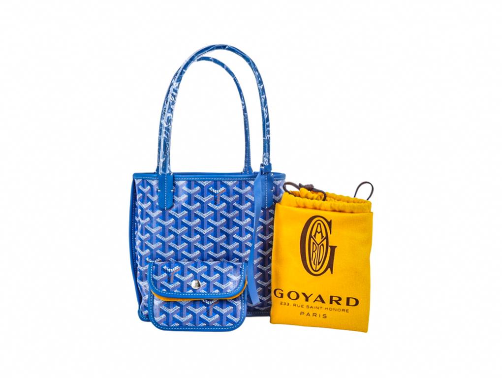 Women's or Men's Womens Designer GOYARD REVERSIBLE ANJOU MINI BAG For Sale