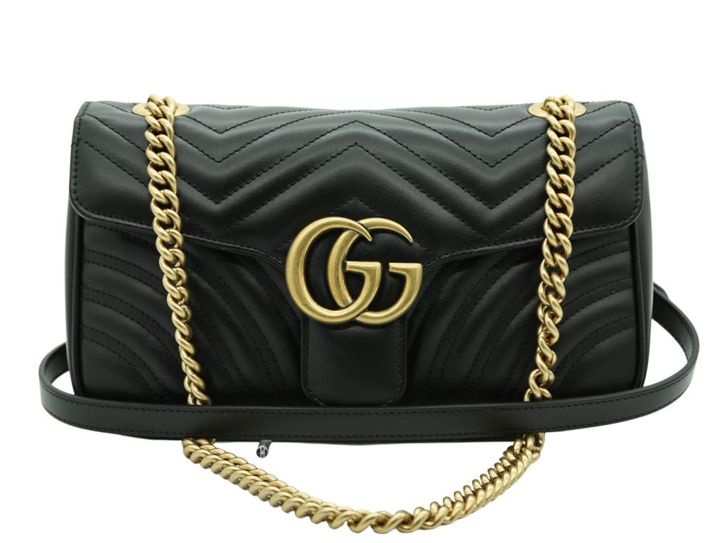 Great bag by Gucci – The small GG Marmont chain shoulder bag. This chevron detailed bag has a softly structured shape and an oversized flap closure with Double G hardware. The sliding chain strap can be worn multiple ways, changing between a