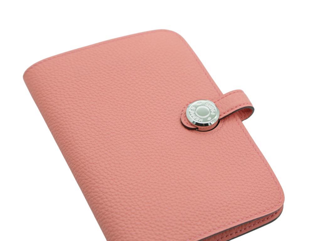 Pink WOMENS DESIGNER Hermes Dogon Compact Wallet For Sale
