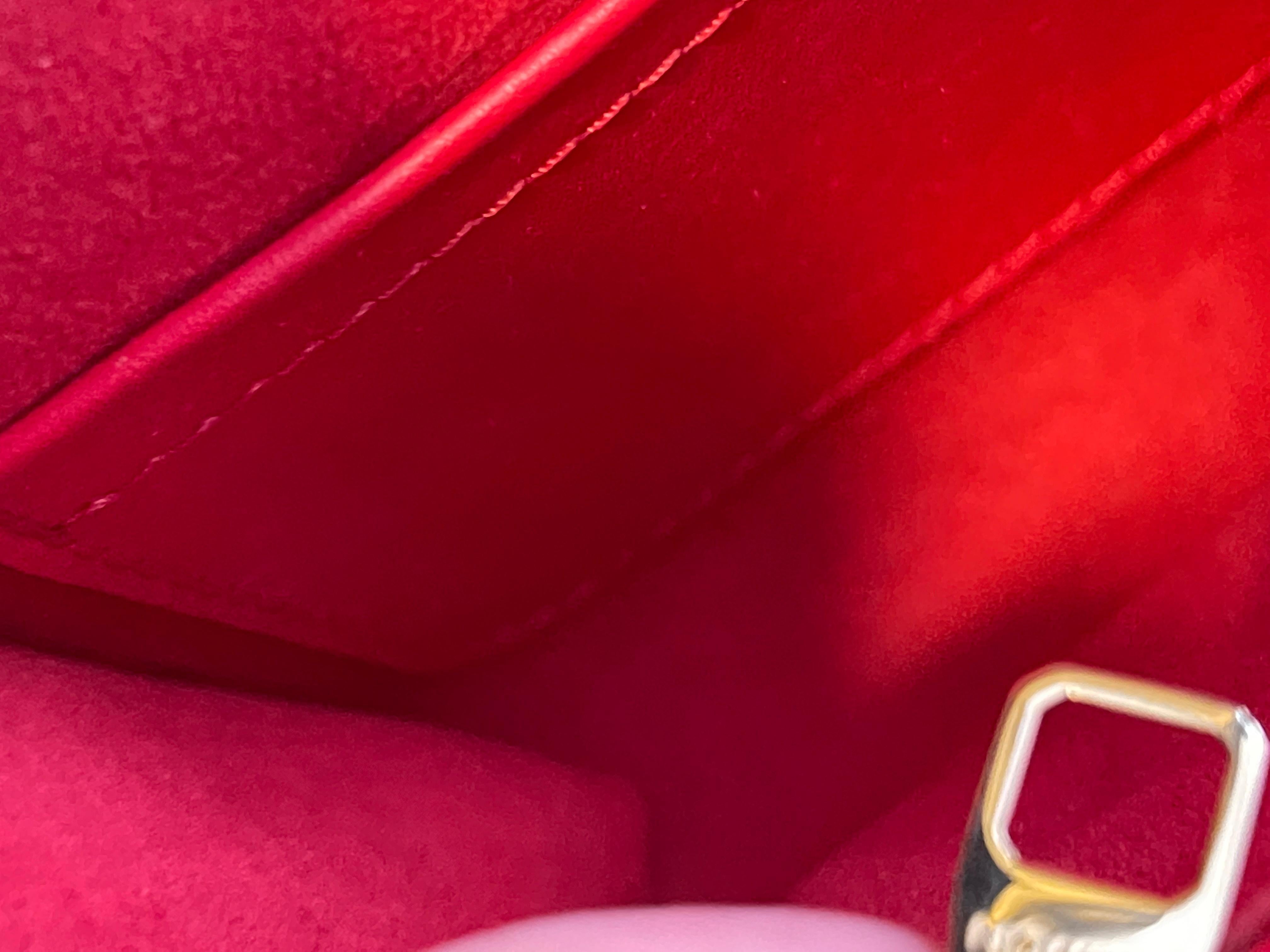 WOMENS DESIGNER Louis Vuitton Louise MM Kettentasche im Angebot 11